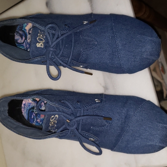 Bob's - Picture 4 of 7